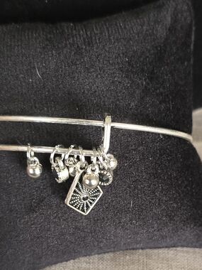 NWT Silver Charm Bangle Bracelet with Decorative Pendant